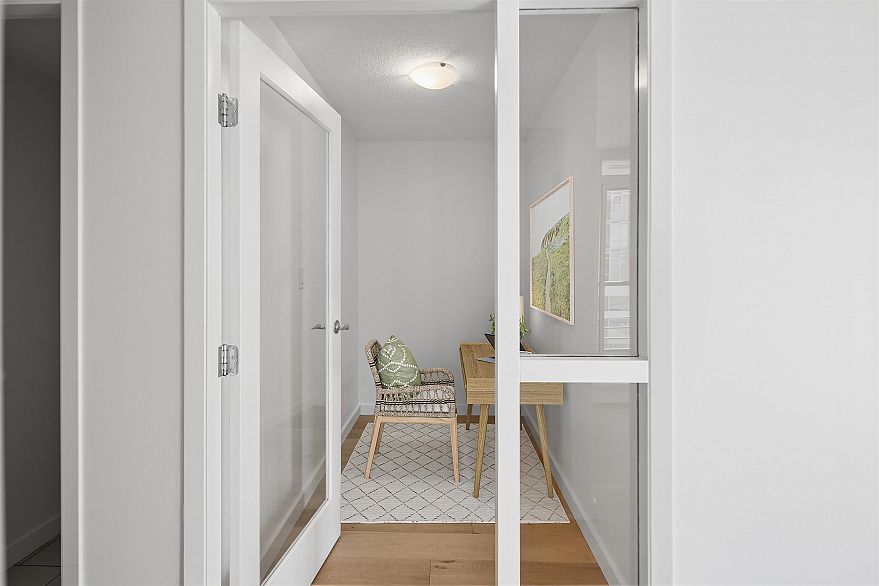 505 1067 Marinaside Crescent