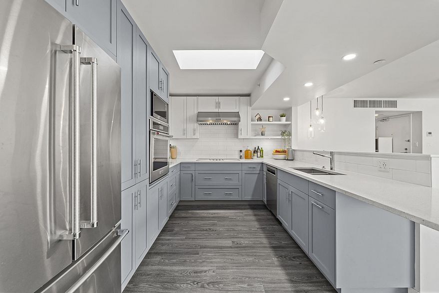 1704 488 Helmcken Street