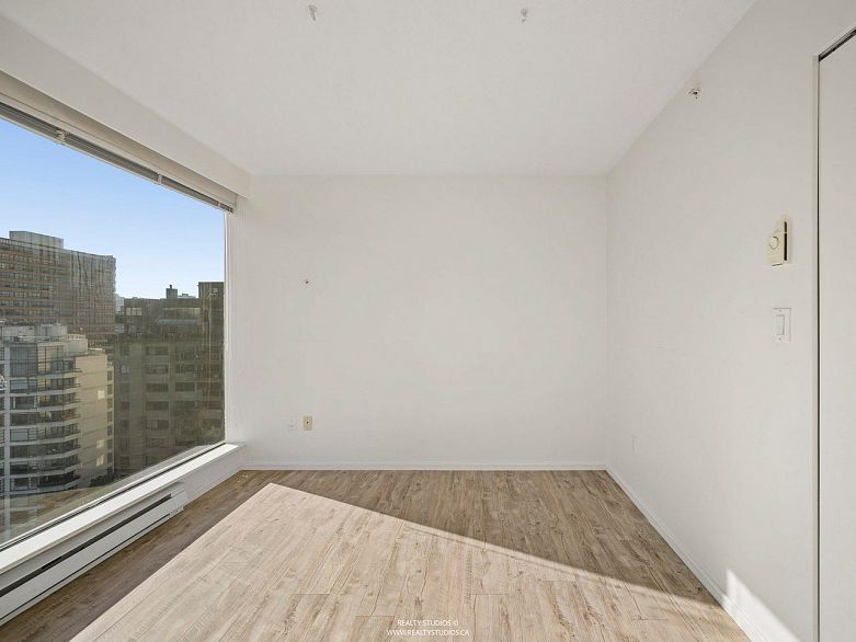 1807 1723 Alberni Street
