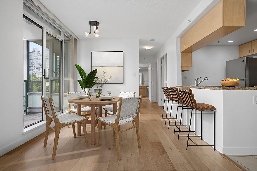 505 1067 Marinaside Crescent