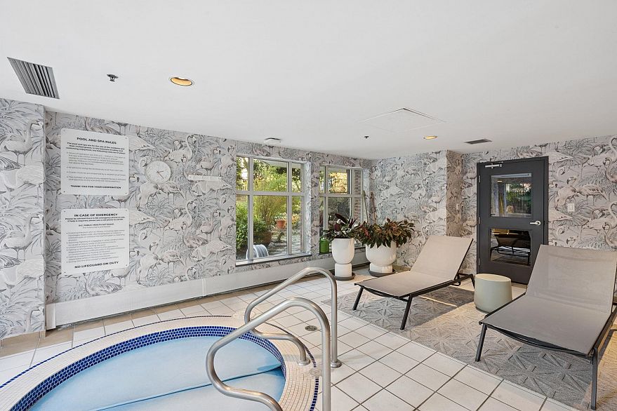 1403 1010 Burnaby Street