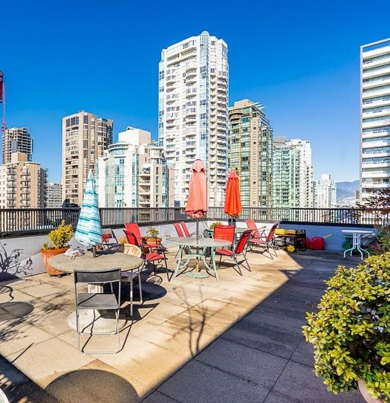 205 1270 Robson Street