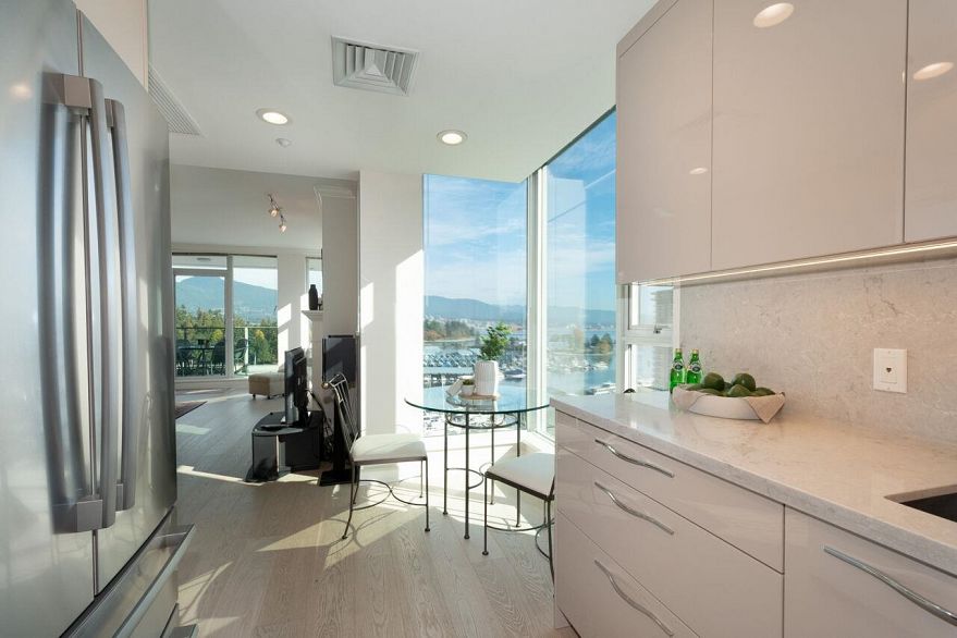 1303 1777 Bayshore Drive