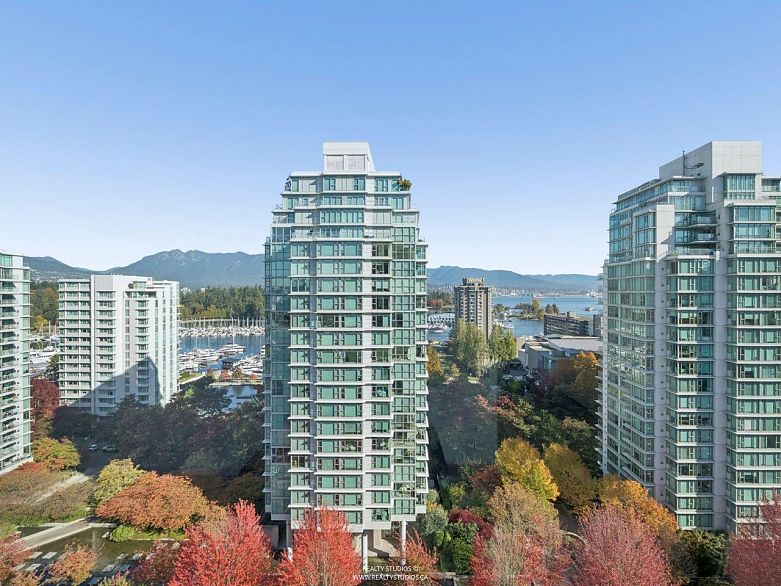 1807 1723 Alberni Street