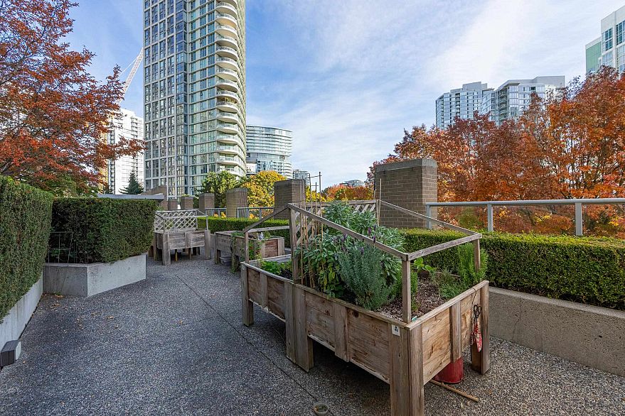 2006 1008 Cambie Street