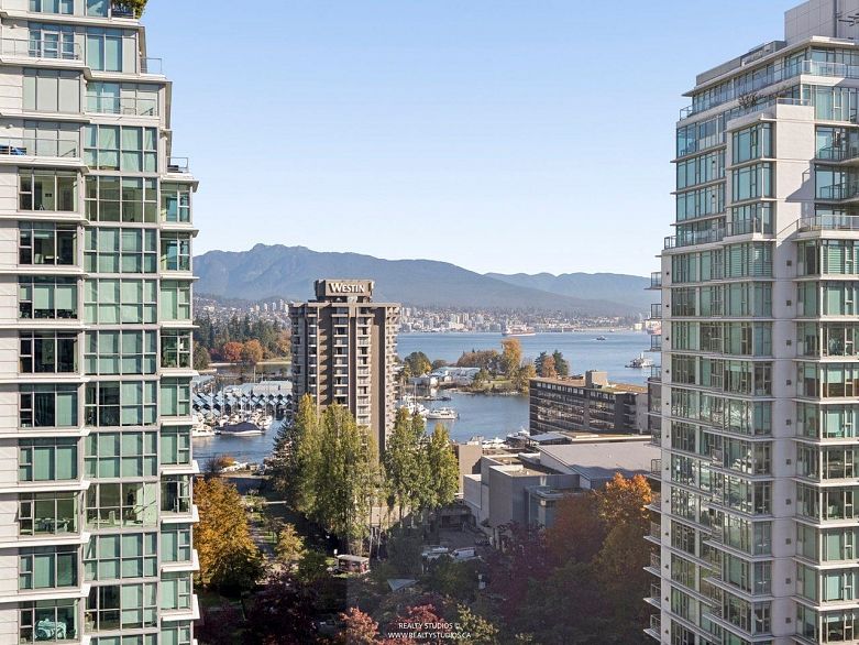 1807 1723 Alberni Street