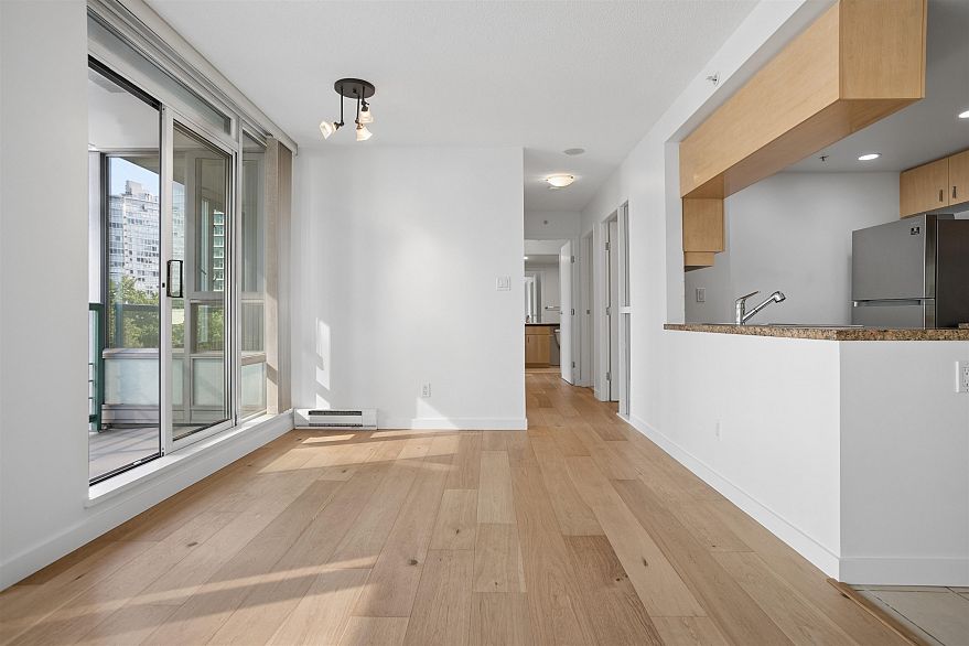 505 1067 Marinaside Crescent