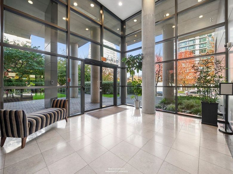 1807 1723 Alberni Street