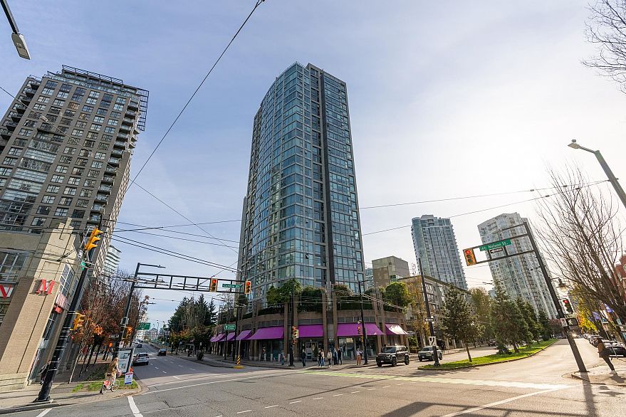 2006 1008 Cambie Street