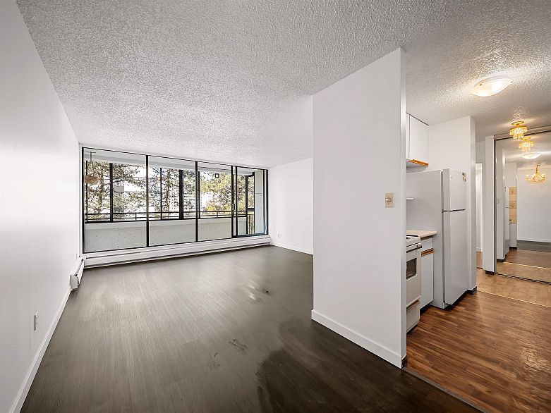 503-504 1725 Pendrell Street