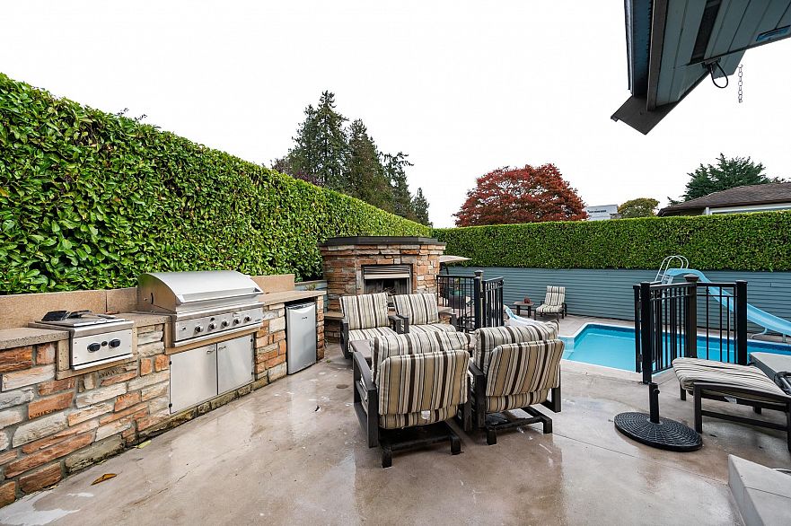 3850 Point Grey Road