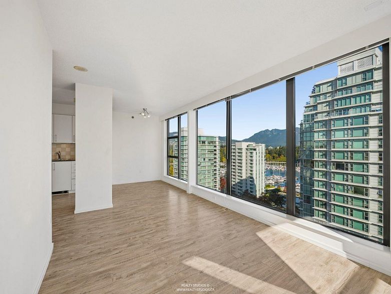 1807 1723 Alberni Street