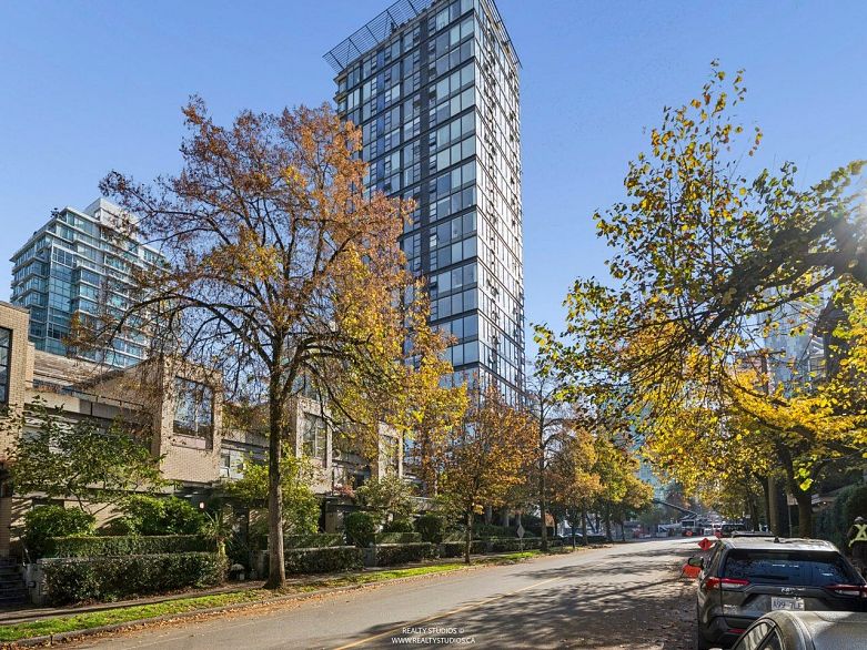 1807 1723 Alberni Street