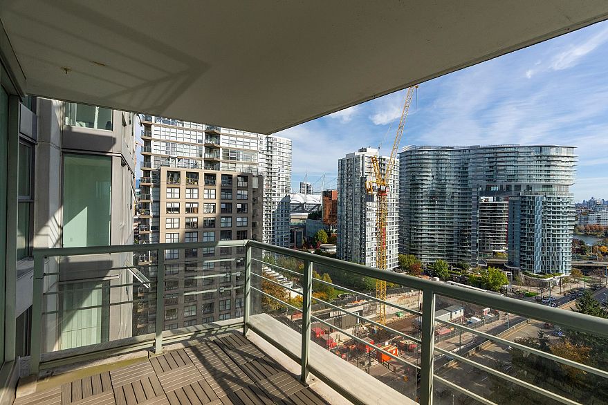 2006 1008 Cambie Street