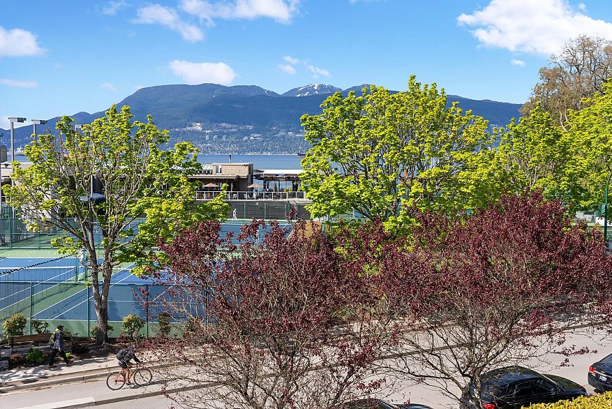3850 Point Grey Road