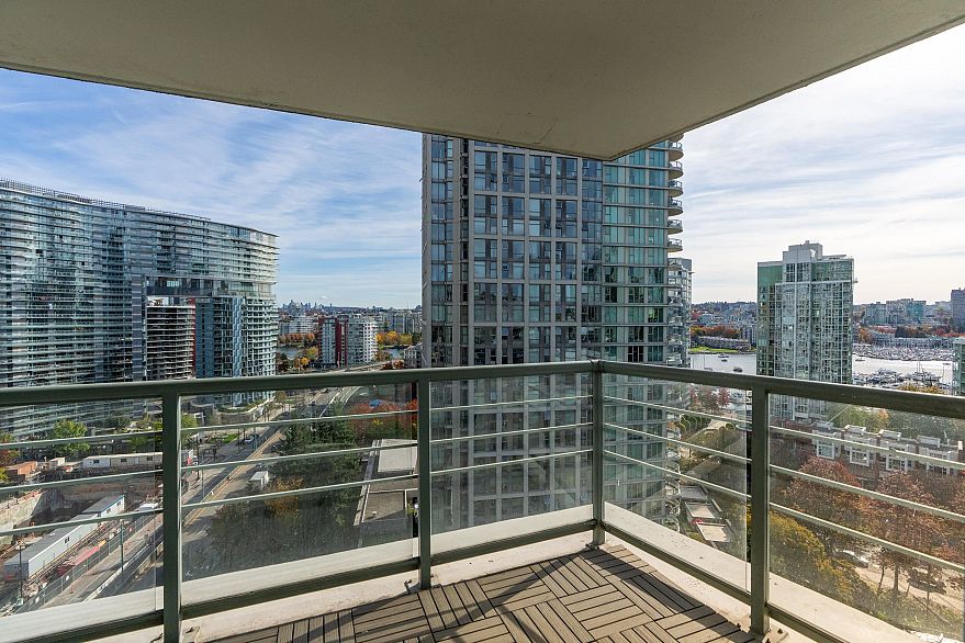 2006 1008 Cambie Street
