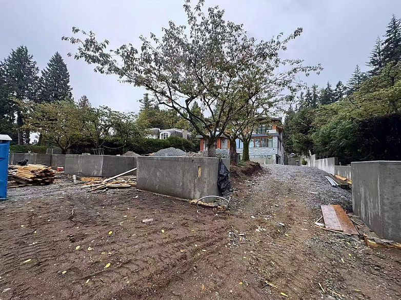 4770 Drummond Drive