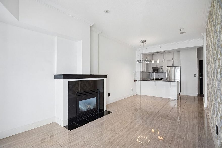 2608 1239 W Georgia Street