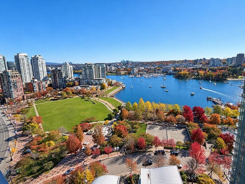 2501 1408 Strathmore Mews