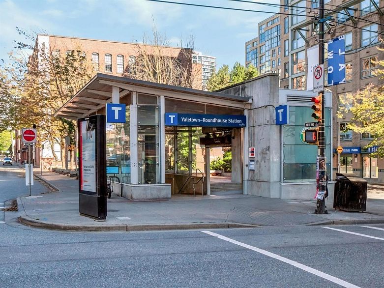 1609 977 Mainland Street