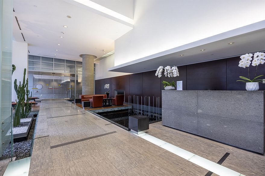 2403 1077 W Cordova Street