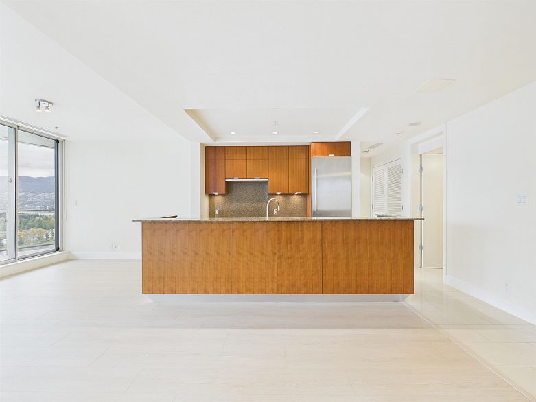 2403 1077 W Cordova Street