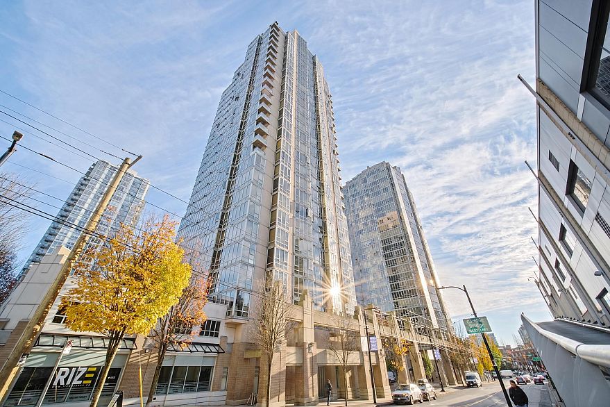2306 930 Cambie Street