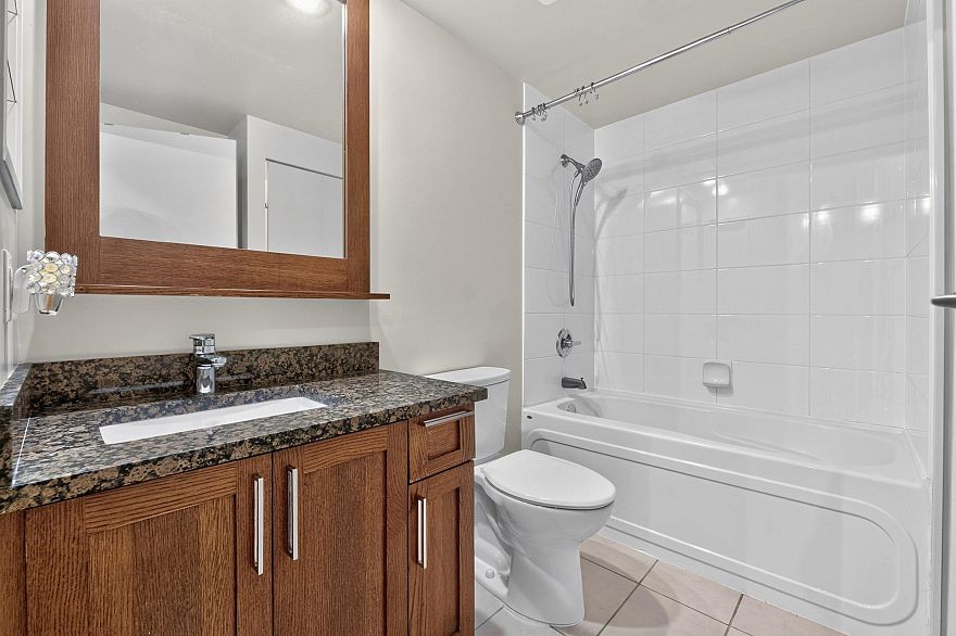 314 2268 W Broadway