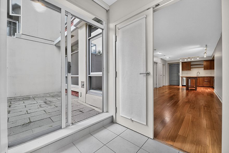 314 2268 W Broadway