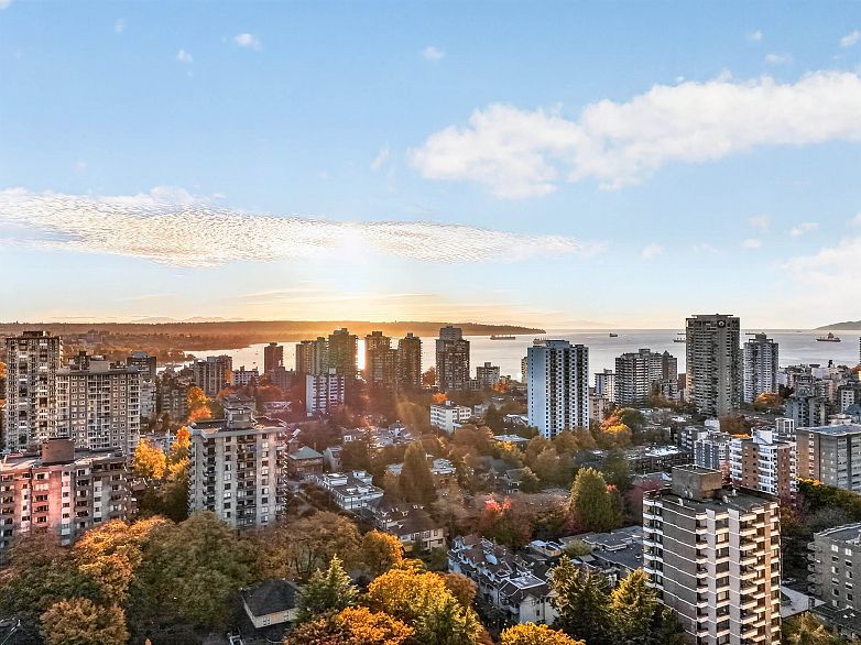 2601 1408 Robson Street