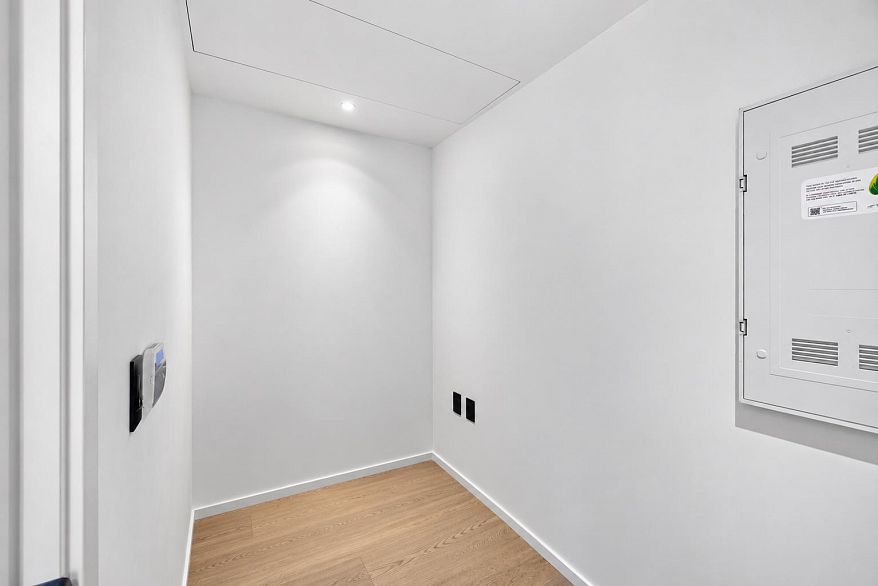 2601 1408 Robson Street