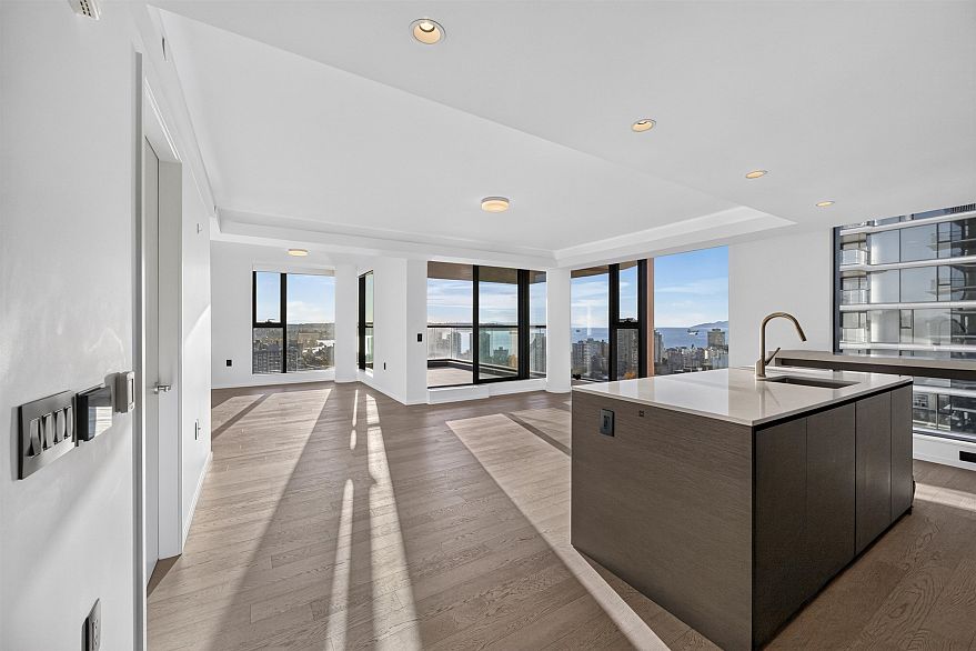2601 1408 Robson Street