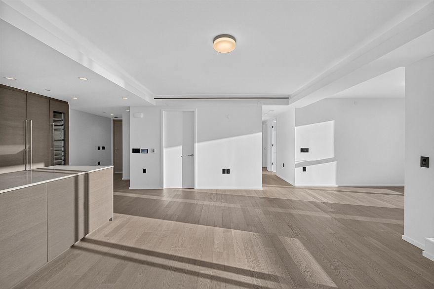2601 1408 Robson Street