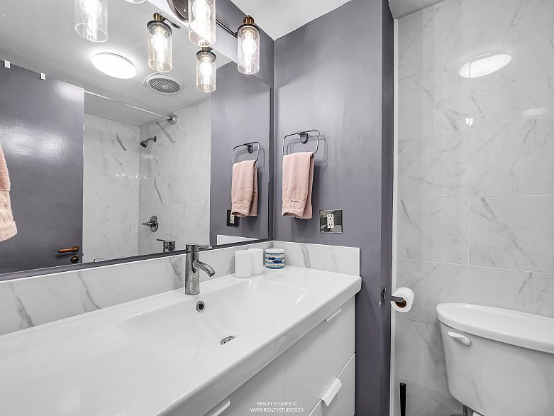 1205 1250 Burnaby Street