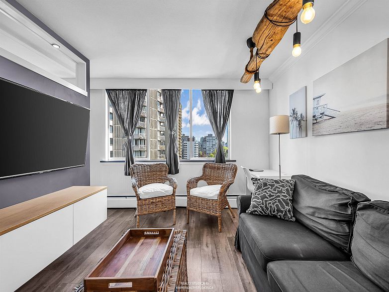 1205 1250 Burnaby Street