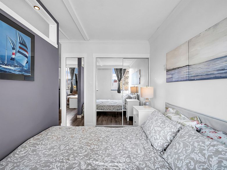 1205 1250 Burnaby Street