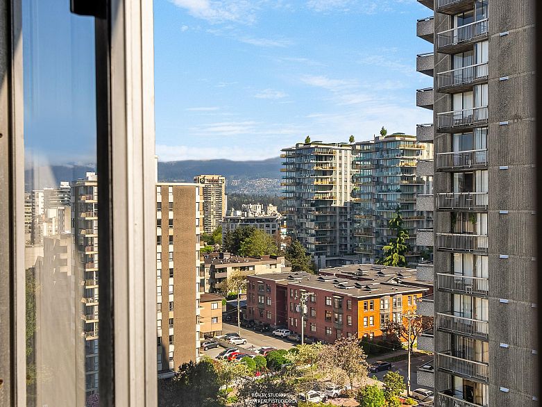 1205 1250 Burnaby Street