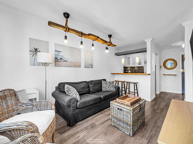 1205 1250 Burnaby Street