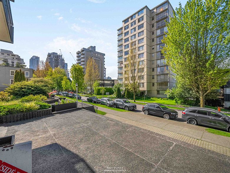 1205 1250 Burnaby Street