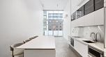 609 53 W HASTINGS STREET