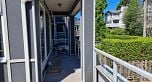 #207 865 W 15TH AVENUE