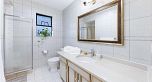 137 W Woodstock Avenue