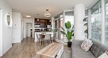 1709 688 Abbott Street
