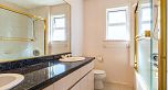 39 W 12TH AVENUE, Vancouver BC V5Y 1T4