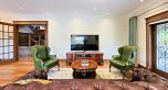 1527 Angus Drive