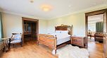 1527 Angus Drive