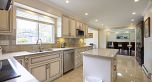 915 W 33rd Avenue