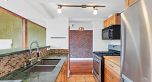 215 2001 WALL STREET, Vancouver BC V5L 5E4