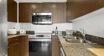 1605 1212 Howe Street