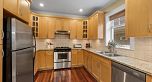 1 318 W 14th Avenue
